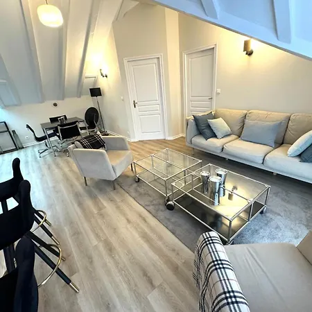 Josephine Apartment *